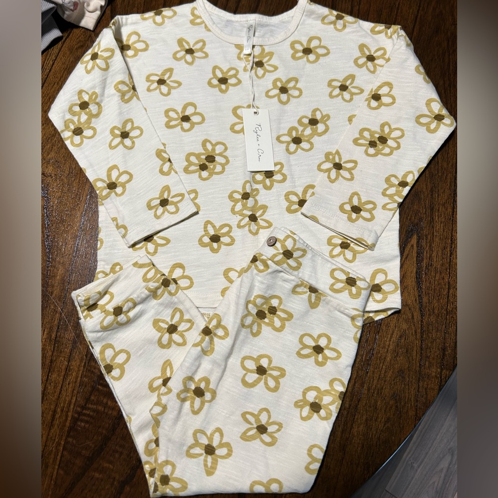 Rylee & Cru Floral Set